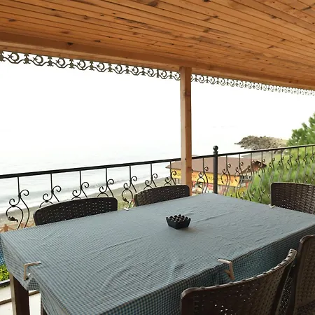 Pasa Tatil Koeyue Bed & Breakfast Eskiomerler